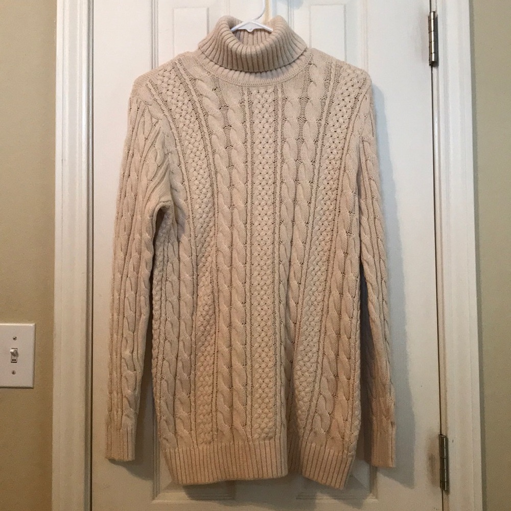 ❤️ Cable Knit Turtleneck Sweater Sz L ❤️